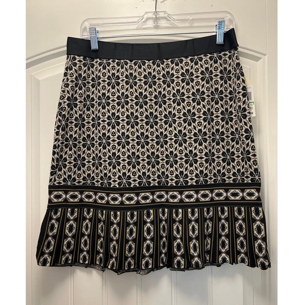 NWT Studio M Women’s Boho Geometric Floral Pleated A-line Skirt Size L Multi